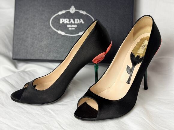 Prada Shoes - Prada SS 2008 Fairy Collection Raso Chic Flower Heel Pumps Size 40